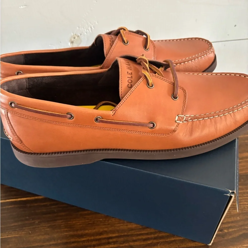New in box Cole Haan grand+ bowside boat shoes Tan Leather Loafers